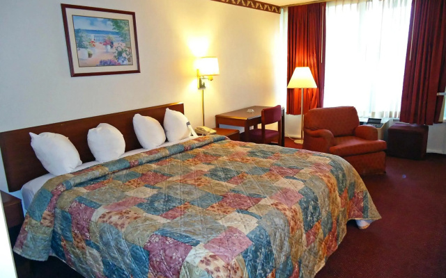 photo 3 of Motel 6 Troy, OH