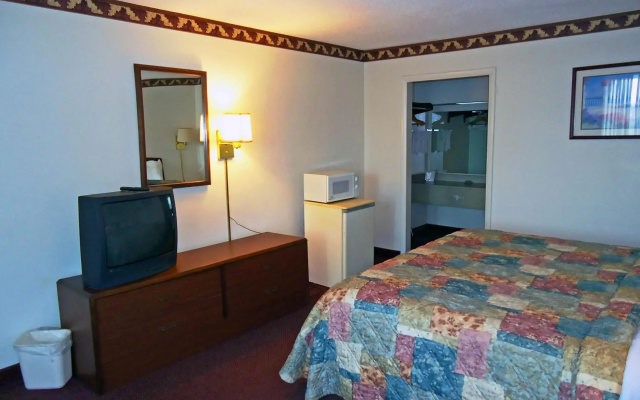 photo 4 of Motel 6 Troy, OH