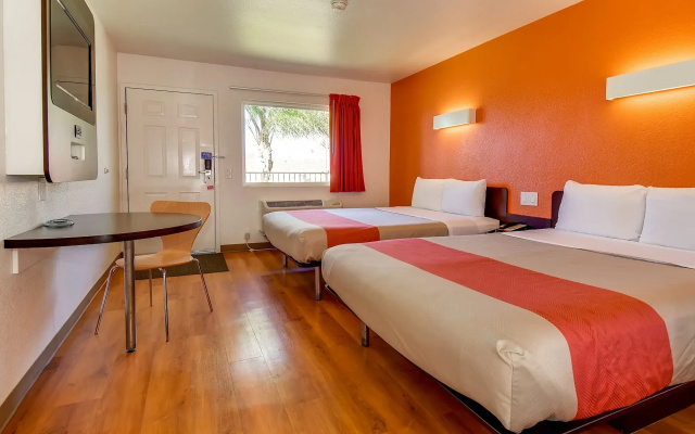 photo 3 of Motel 6 Riverside, CA - UCR East