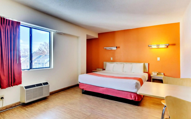 photo 5 of Motel 6 Washington, DC