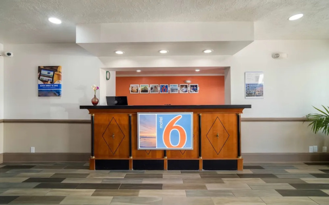 photo 2 of Motel 6 West Columbia Sc Airport