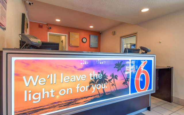 photo 2 of Motel 6 Westminster South - Long Beach