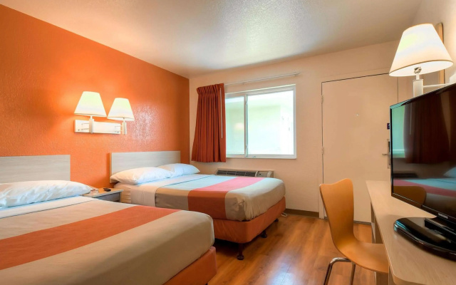 photo 3 of Motel 6 Westminster South - Long Beach