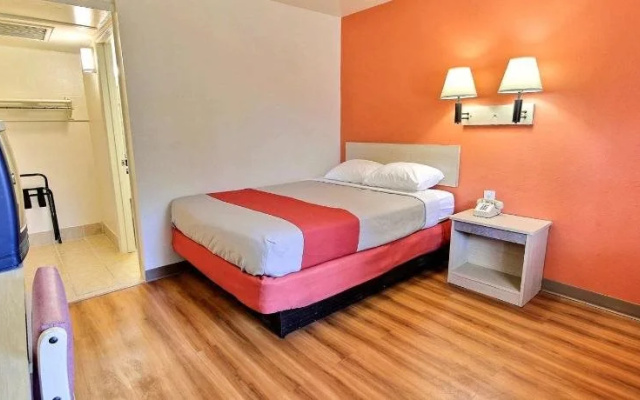 photo 4 of Motel 6 Williamsburg