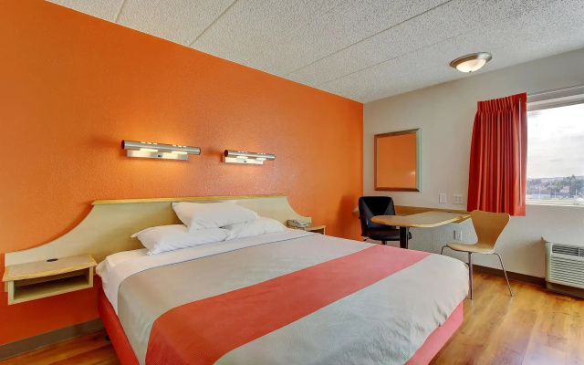 photo 3 of Motel 6 York, PA - North