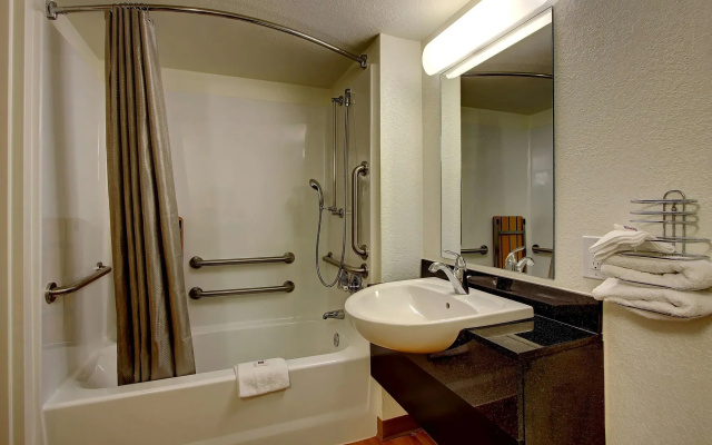 photo 4 of Motel 6 York, PA - North