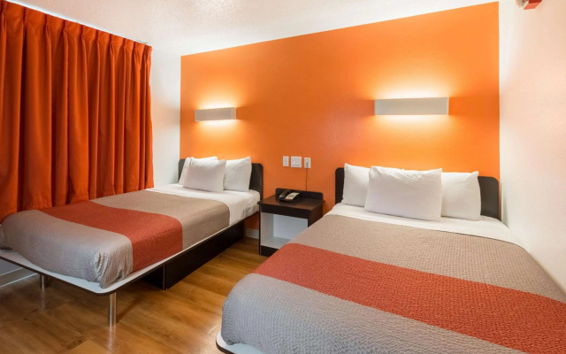 photo 5 of Motel 6 Irving, TX - DFW Airport North
