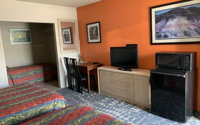 photo 4 of Motel 8 Plus