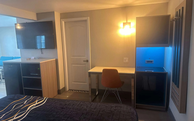 photo 4 of Super 8 by Wyndham Oceanside Downtown