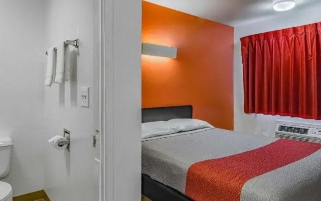 photo 4 of Motel Six Gresham/Portland