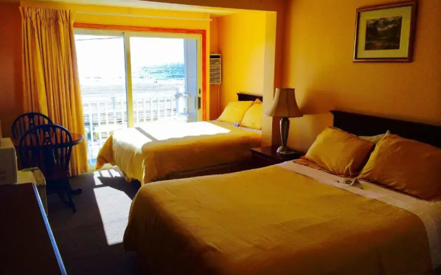 photo 2 of Moulton Hotel