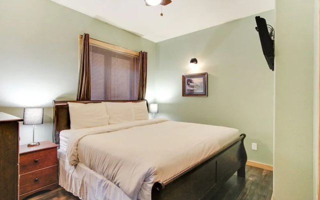 photo 4 of Mount Nimbus 12B - 3 Br Condo