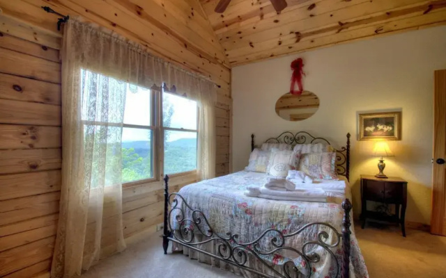 photo 4 of Mountain Aerie - 4 Br Cabin