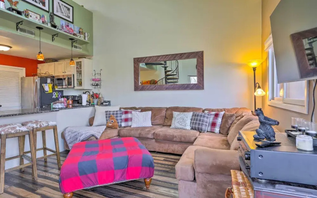photo 5 of Mountain Creek Condo w/ Grill: Walk to Lifts!