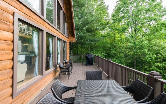 photo 5 of Mountain Escape - 3 Br Cabin