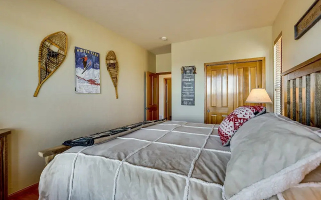 photo 2 of 1 Mi to Granby Ranch: Mtn Home w/ Deck