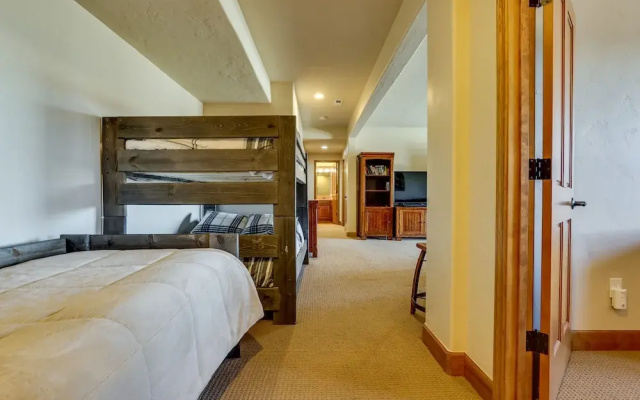photo 5 of 1 Mi to Granby Ranch: Mtn Home w/ Deck