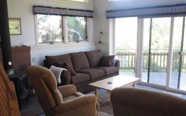 photo 4 of Mountain High 2 Bedroom Holiday Home By Pinon Vacation Rentals