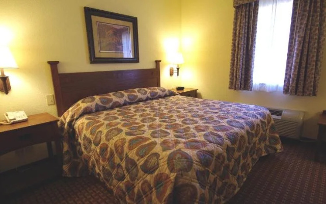 photo 2 of Mountain Inn and Suites Airport