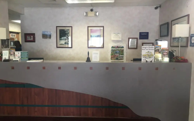 photo 2 of Mountain Inn & Suites