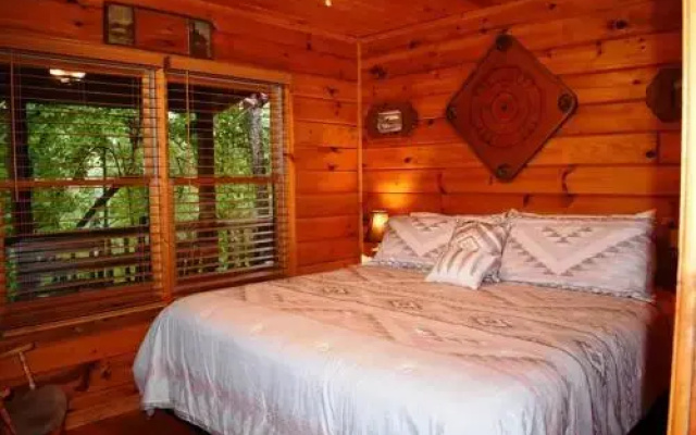 photo 3 of Mountain Lake Hideaway