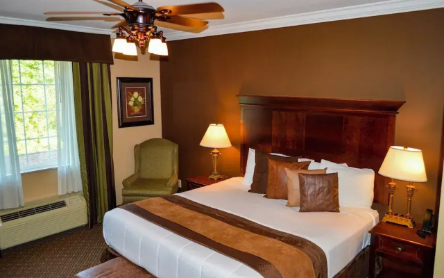 photo 4 of The Lodge at Flat Rock
