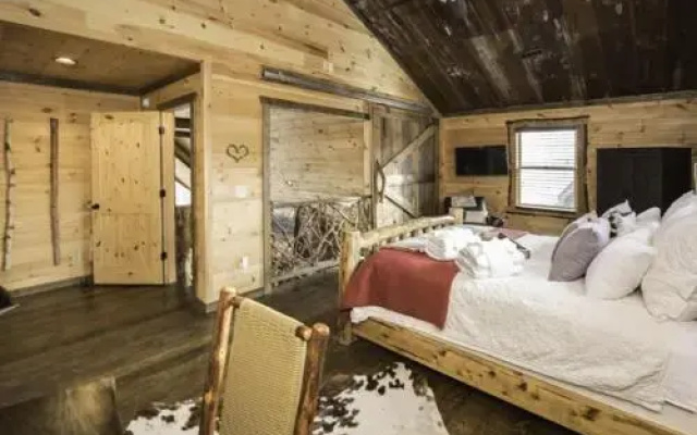 photo 2 of Moose Mountain Lodge