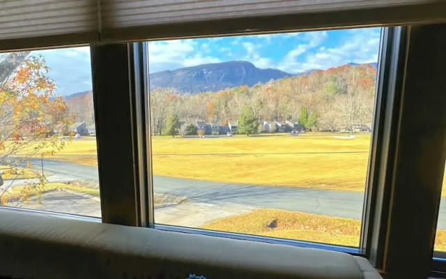 photo 2 of Mountain Loft Resort