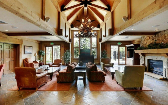 photo 2 of Mountain Thunder Lodge