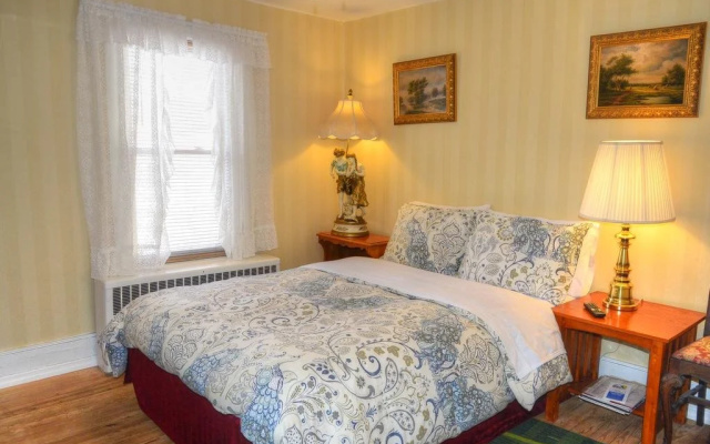 photo 5 of Mountain Treasure B&B