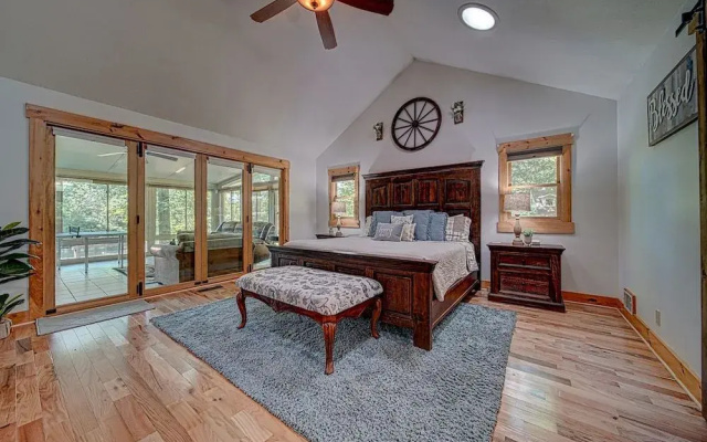 photo 2 of Mountainriverretreat Star5vacations New!