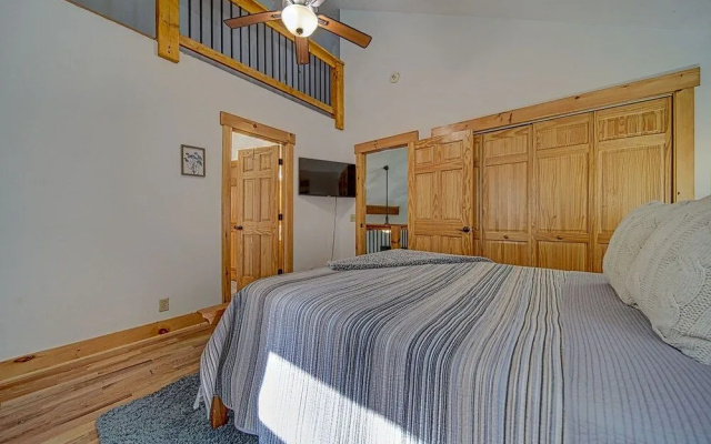 photo 3 of Mountainriverretreat Star5vacations New!