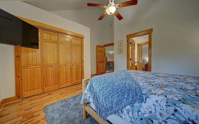 photo 5 of Mountainriverretreat Star5vacations New!