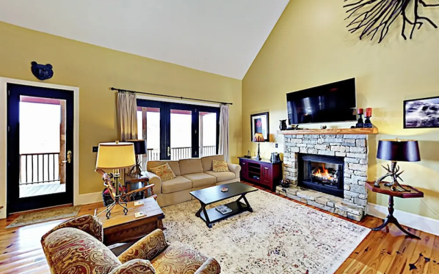 photo 3 of Mountaintop - 4 Br Home