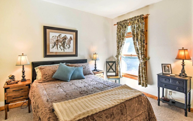 photo 4 of Mountain-view Blue Ridge Condo: 36 Mi to Asheville