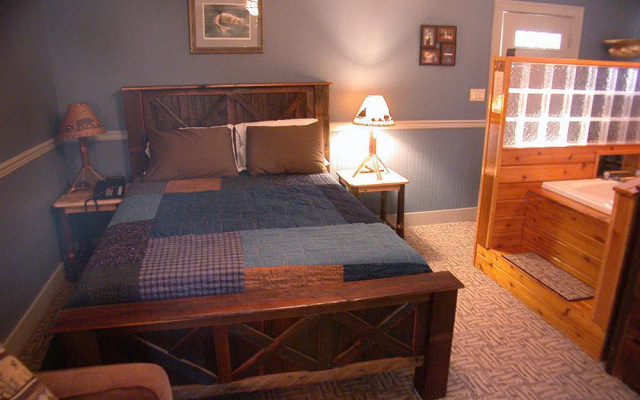 photo 5 of Mountaintop Lodge at Lake Naomi