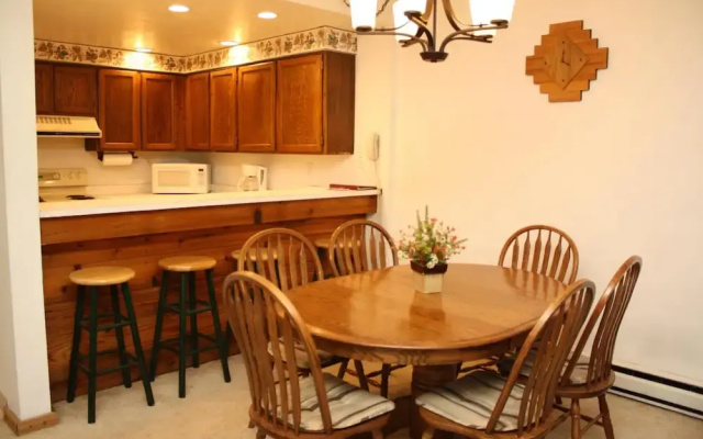 photo 5 of Mountainwood 103 By Peak Property Management