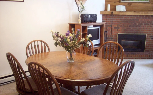 photo 5 of Mountainwood - 2 Bedroom Condo #106 - LLH 46801