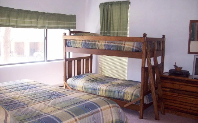 photo 3 of Mountainwood Condominium 103 - 2 BR