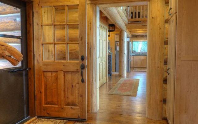 photo 2 of Mounticello Log Cabin - 4 Br Home