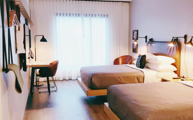 photo 4 of Moxy Atlanta Midtown