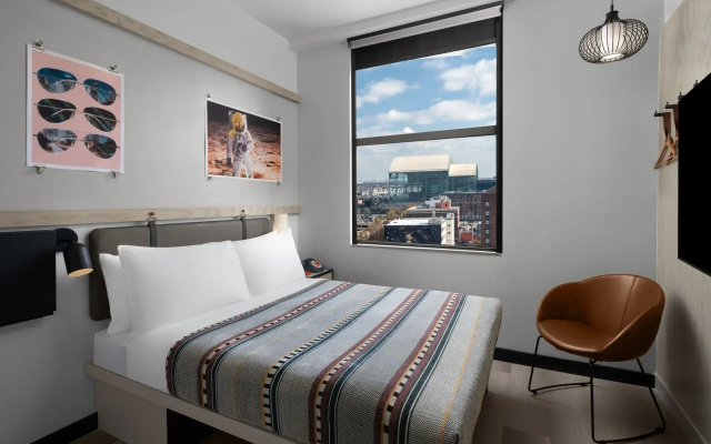 photo 3 of Moxy Houston Downtown