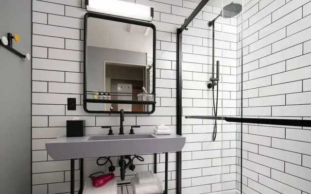 photo 4 of Moxy Oakland Downtown, A Marriott Hotel
