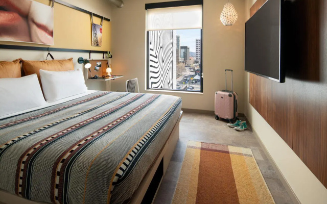 photo 3 of Moxy Oakland Uptown