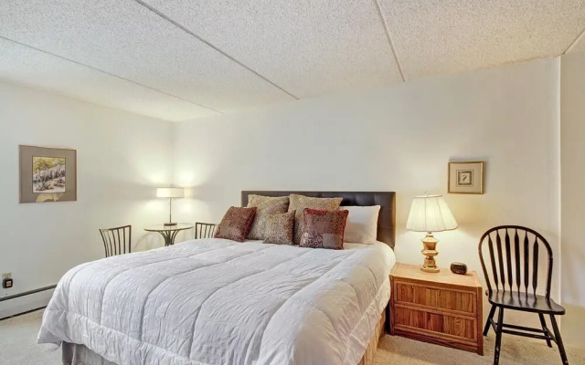 photo 4 of Perfectly Located Hotel Room, Steps to American Eagle chair - Ski-In Ski-Out Property - MP518H by RedAwning