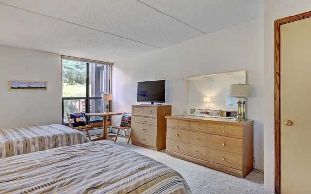 photo 5 of Perfectly Located Hotel Room - Ski-In Ski-Out - Steps to the American Eagle/American Flyer chairlifts - MP522H by RedAwning