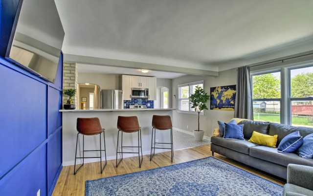 photo 4 of Mpls Duplex w/ Wifi & Kitchen: 5 Mi to Dtwn!