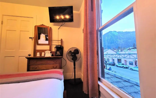 photo 3 of Mrs. Anderson's Lodging House
