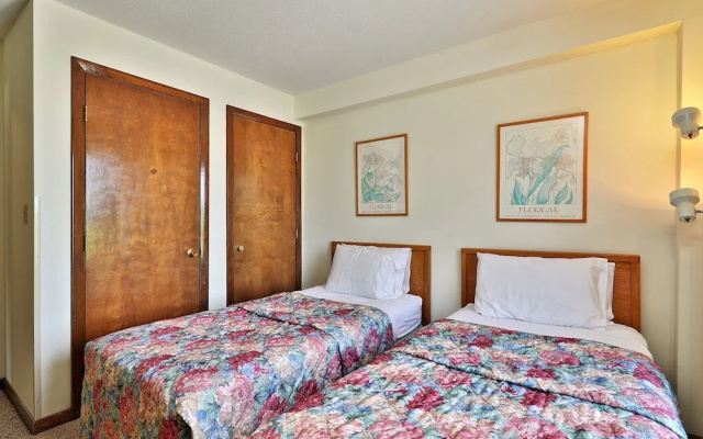 photo 5 of Mt Green 2br/2ba Condo: Close to Killington. Hot Tub. Pool. 3a07