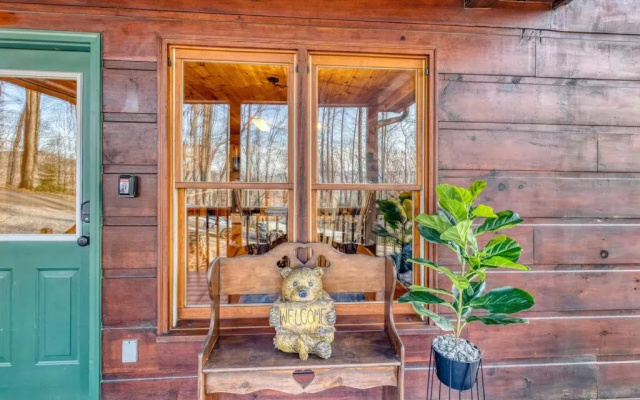 photo 2 of MTN Cabin Sleeps 10 - 5 Mins To Fishing & Camping
